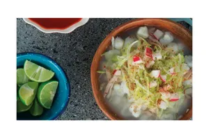 Pozole Blanco Grande (Puerco ó Combinado)
