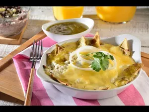 Paquete 6 Chilaquiles gratinados con pollo