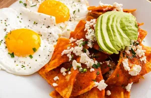 Chilaquiles rojos