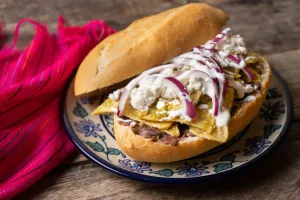 Torta con Chilaquiles
