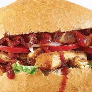 Torta de Milanesa de Pollo con Salchicha + Postre GRATIS