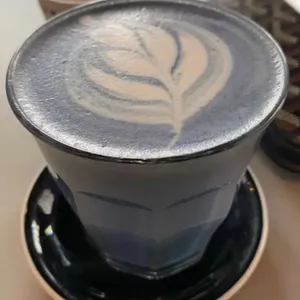 Latte Azul Frío