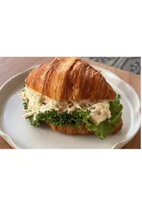 Croissant de Espinacas, Pollo y Queso Philadelphia