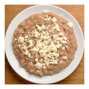 Frijoles Refritos con Queso Rallado