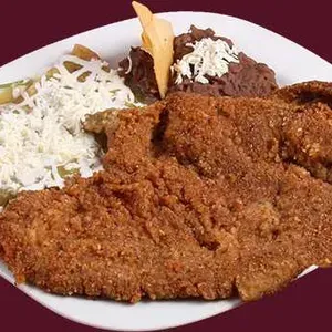 Promo Chilaquiles con Milanesa + Postre GRATIS
