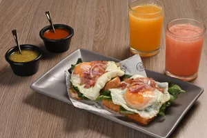 Huevos Montados