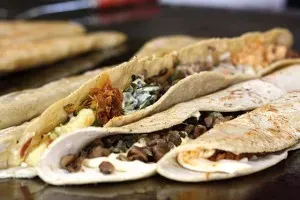 Quesadilla de Chicharrón Seco