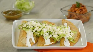Quesadillas fritas (3 piezas)