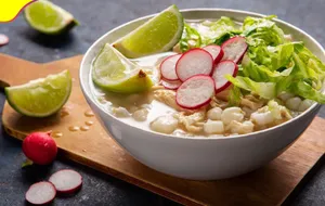 Pozole Blanco con Carne Árabe Grande