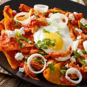 Combo Chilaquiles con Huevo Estrellado + Postre GRATIS