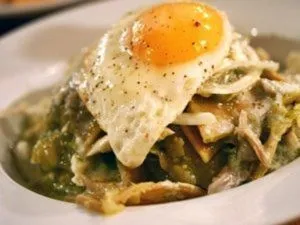 Chilaquiles con Huevo