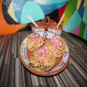 Orden | 3 tostadas de Cochinita Pibil