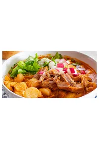 Pozole Rojo Grande (Puerco con Cachete)
